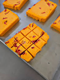 تصویر 4 از بستنی خشک فریزدرایر با طعم انبه مناسب دور همی های شیک